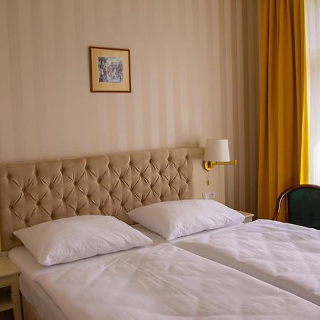 Ea Hotel Elefant Karlovy Vary Extérieur photo