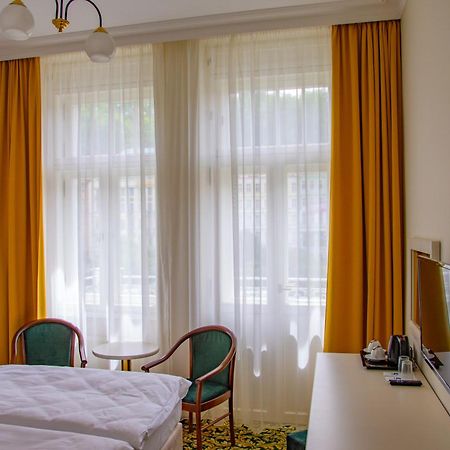 Ea Hotel Elefant Karlovy Vary Extérieur photo