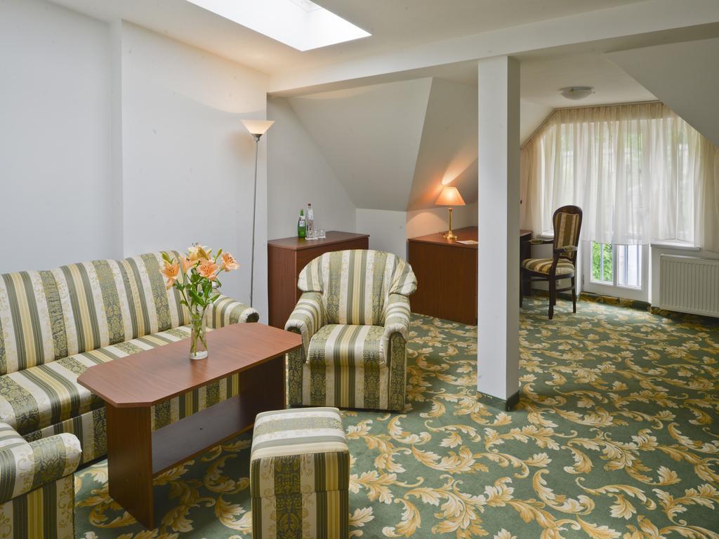 Ea Hotel Elefant Karlovy Vary Chambre photo