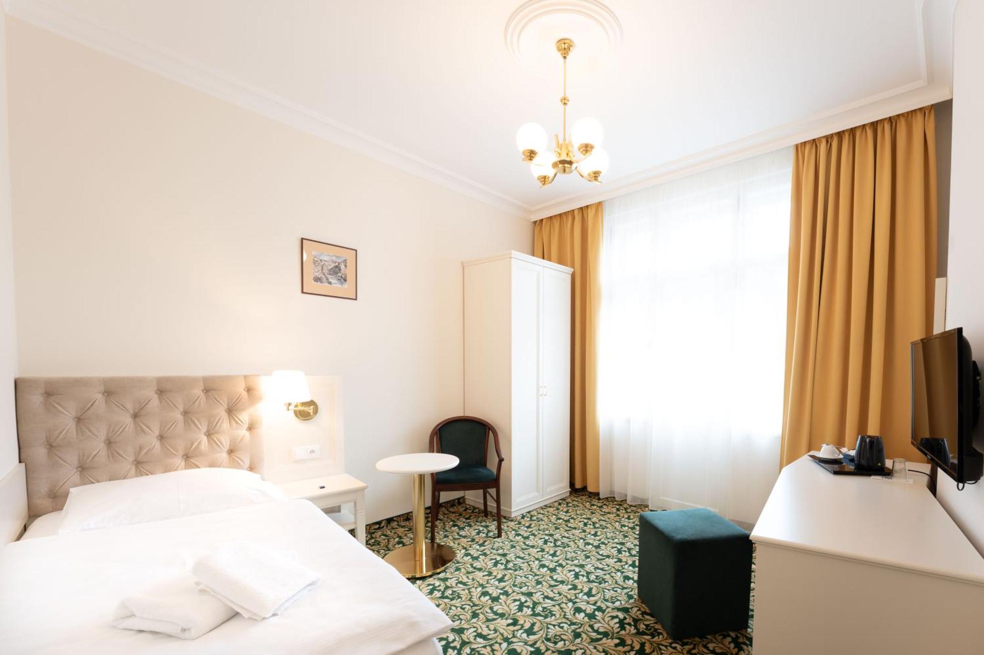 Ea Hotel Elefant Karlovy Vary Extérieur photo