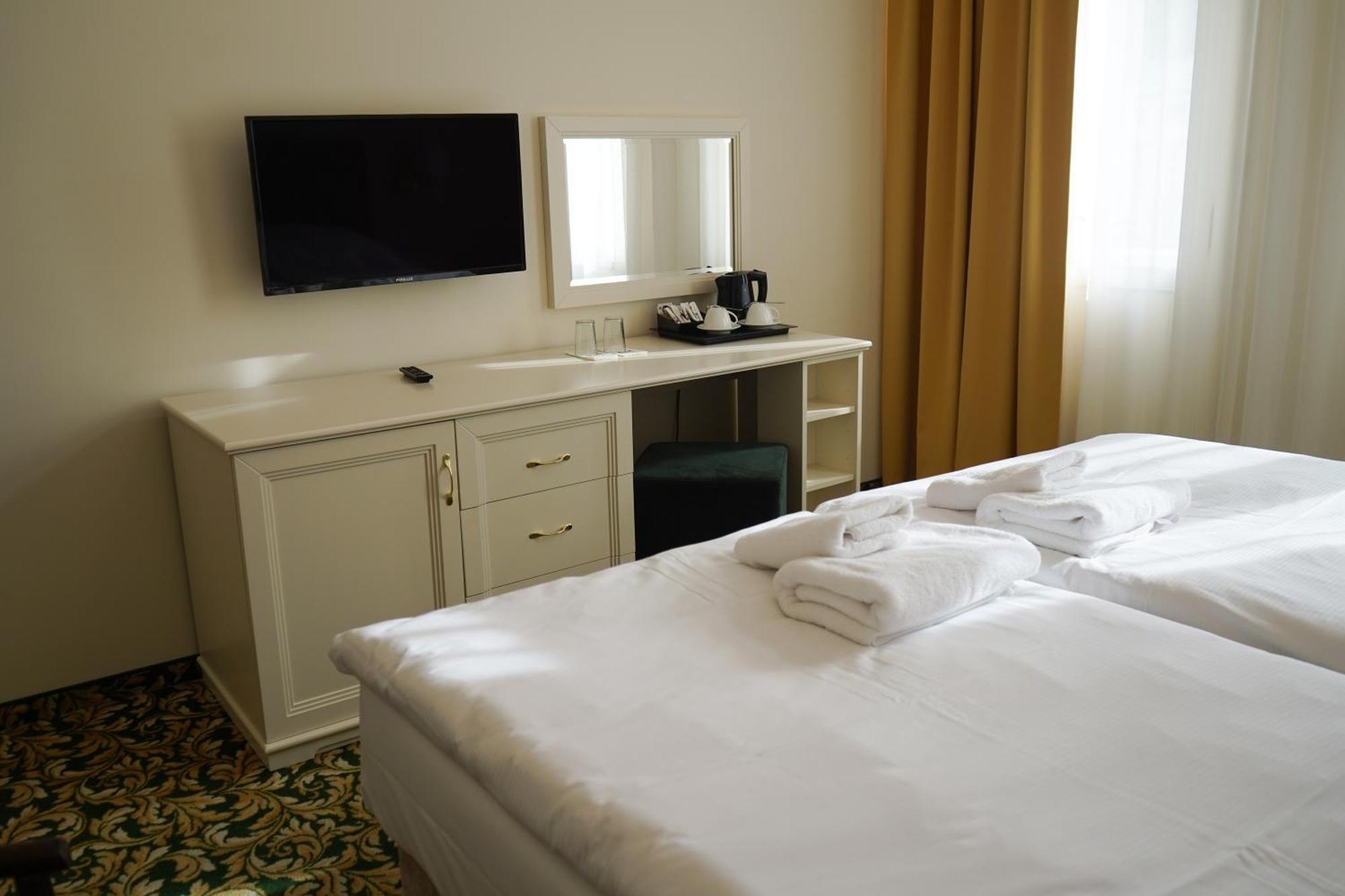 Ea Hotel Elefant Karlovy Vary Extérieur photo