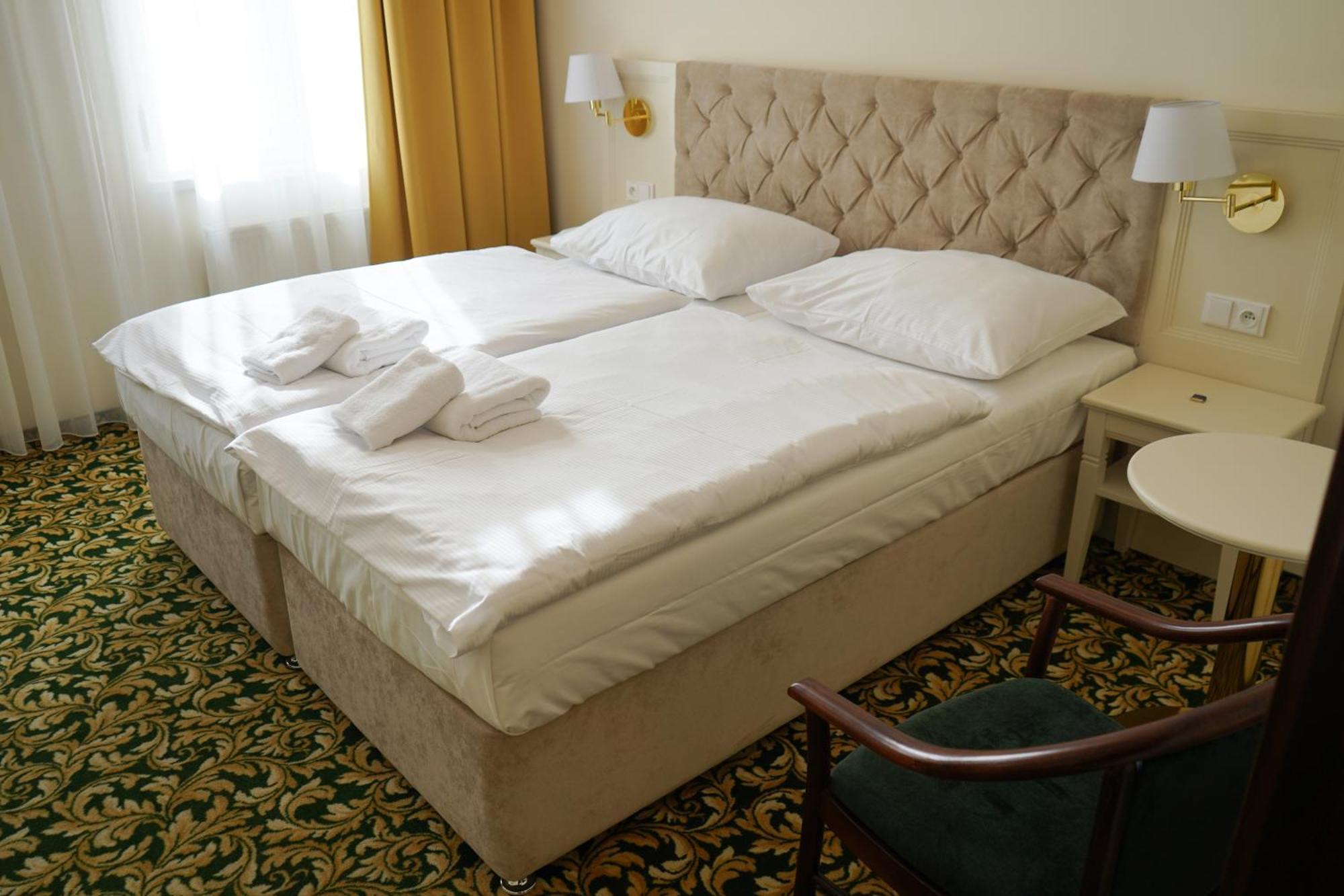 Ea Hotel Elefant Karlovy Vary Extérieur photo
