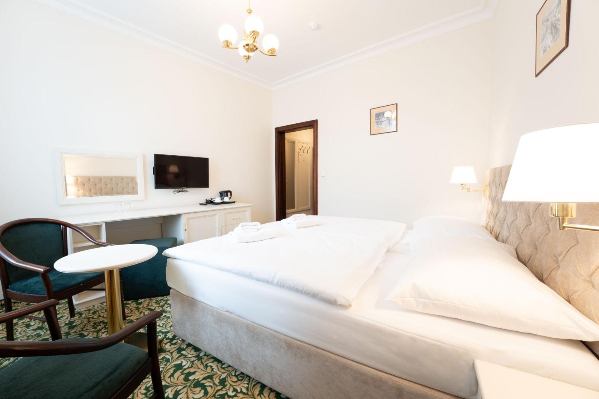Ea Hotel Elefant Karlovy Vary Extérieur photo