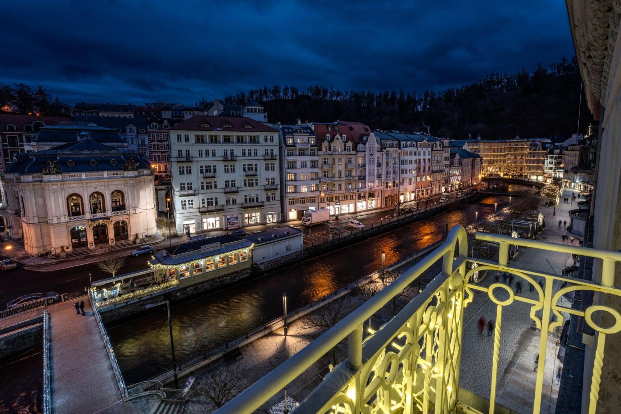 Ea Hotel Elefant Karlovy Vary Extérieur photo