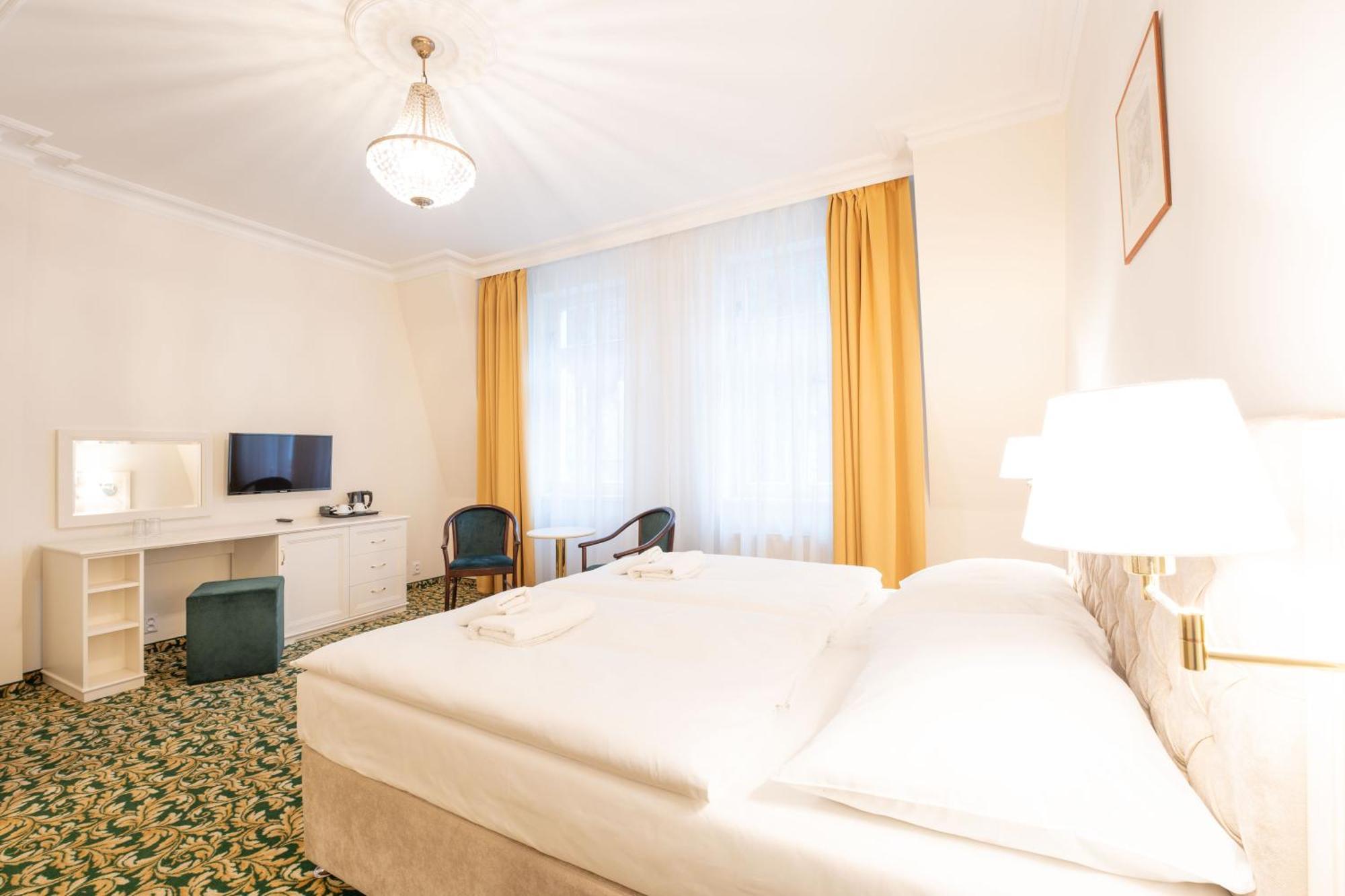 Ea Hotel Elefant Karlovy Vary Extérieur photo
