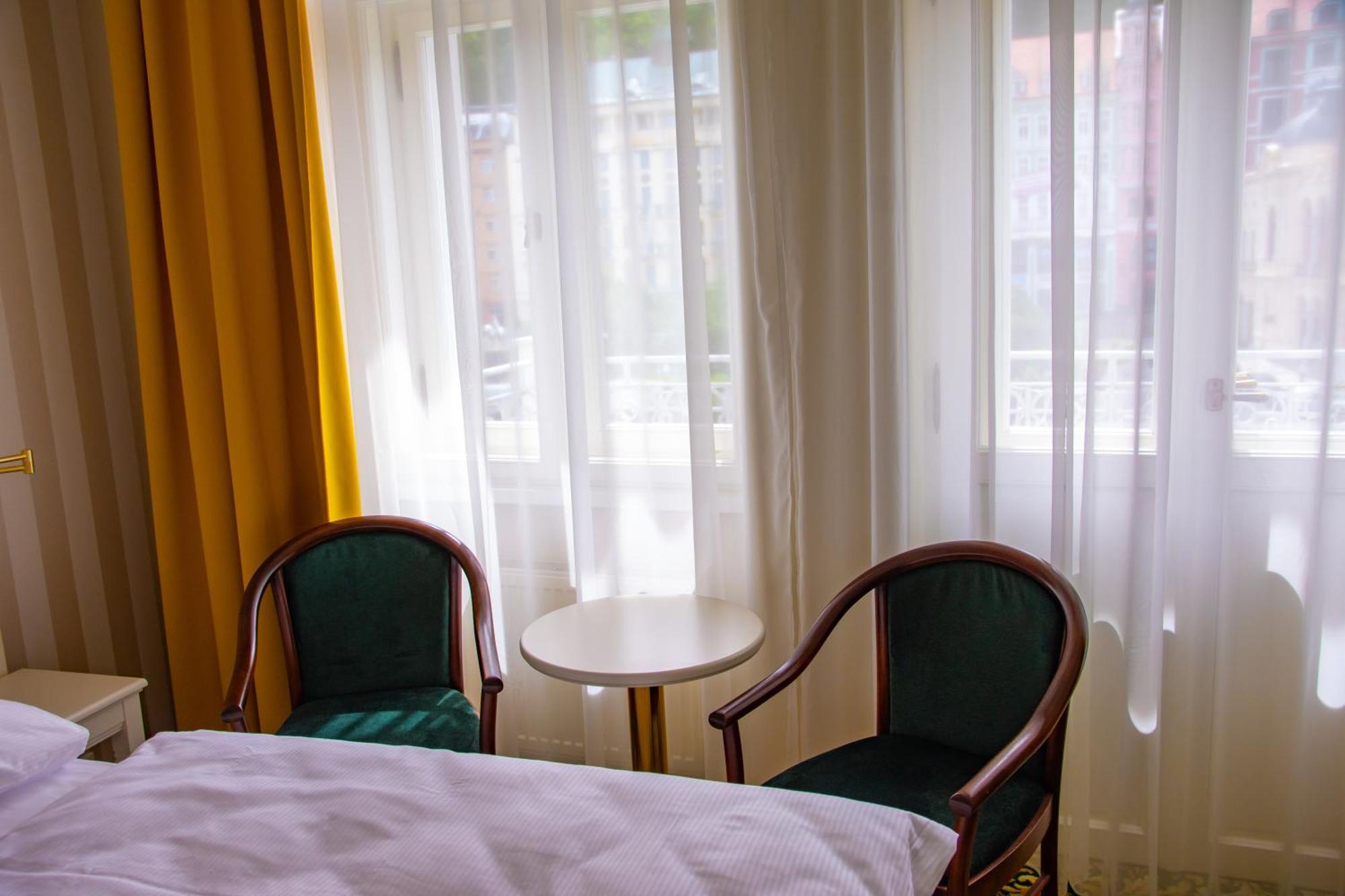 Ea Hotel Elefant Karlovy Vary Extérieur photo