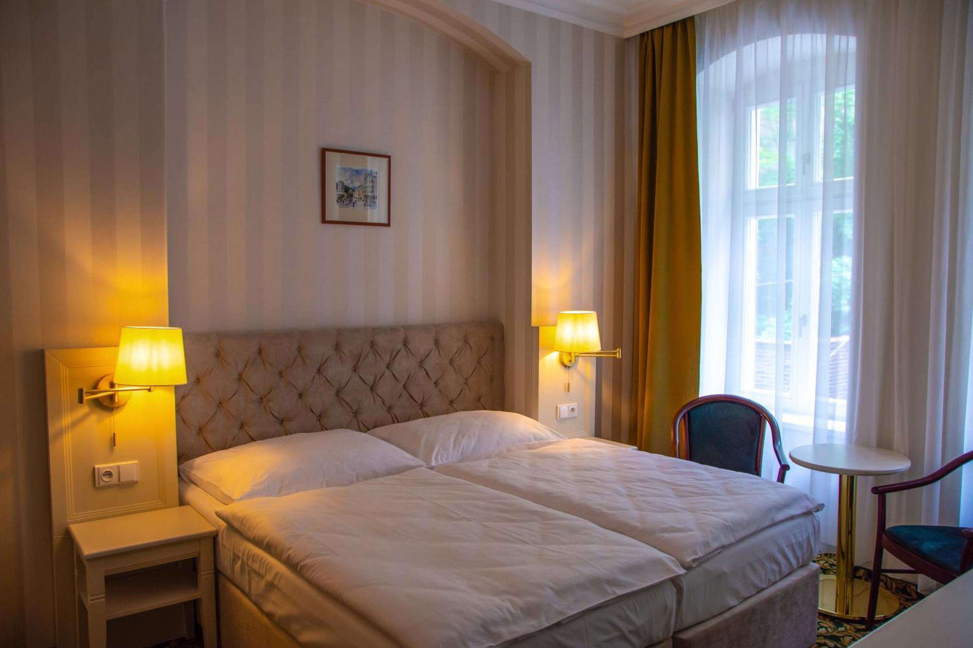 Ea Hotel Elefant Karlovy Vary Extérieur photo