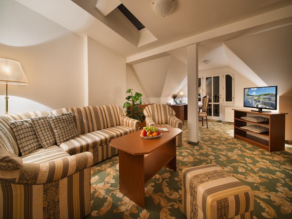 Ea Hotel Elefant Karlovy Vary Extérieur photo