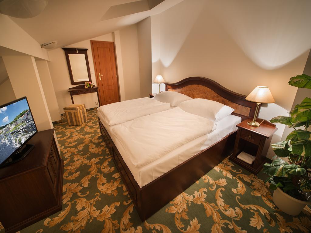 Ea Hotel Elefant Karlovy Vary Extérieur photo